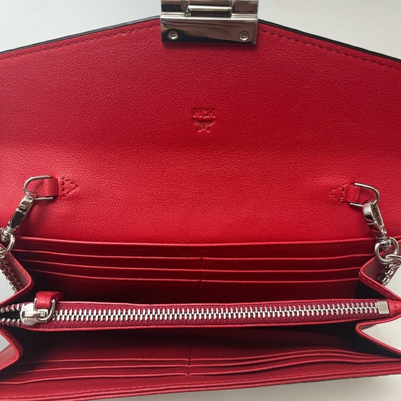 MCM Wallet on a Chain - Picture 4 of 4